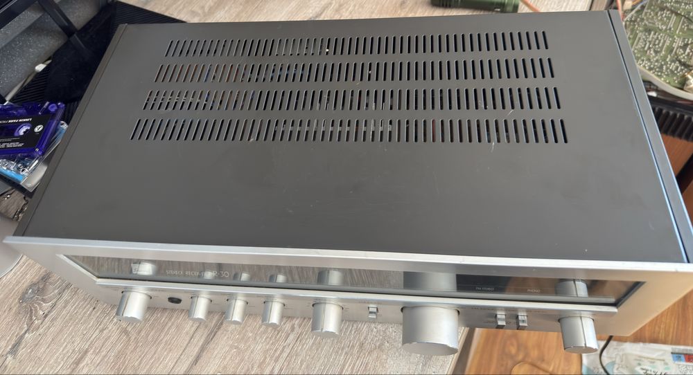 Amplituner Sansui  R30