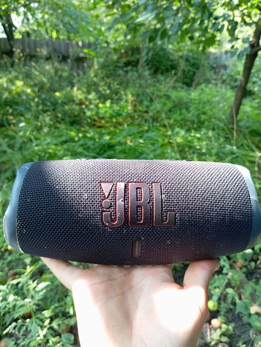Колонка JBL charge5