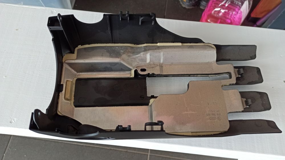 Forra da coluna de direção Inferior Audi A3 8p