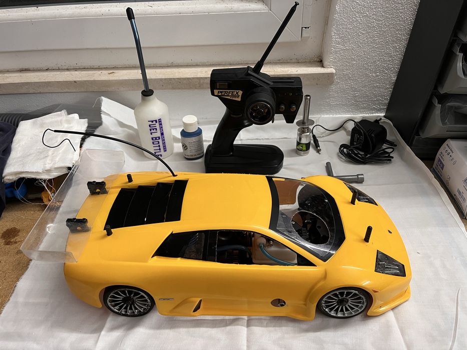 Carro R/C Kyosho FW-05T