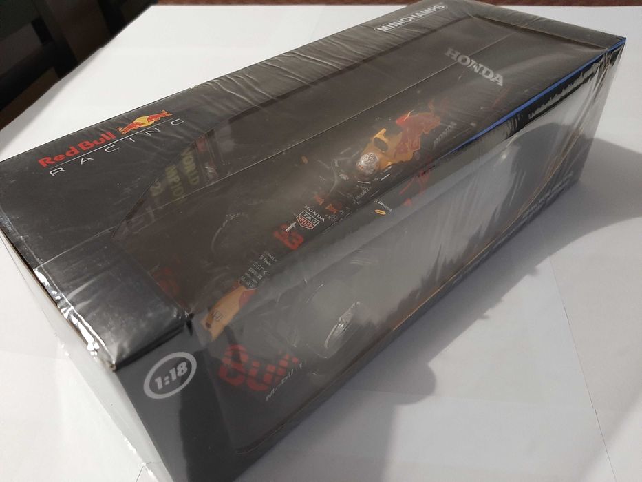 Max Verstappen Minichamps 1:18 Red Bull GP Abu Dabhi 2021 Pitboard