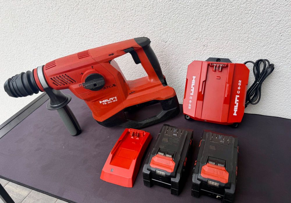 Akumulatorowa młotowiertarka HILTI TE30-22 NURON BDB Stan Mega Zestaw 2 x aku 8.0 Ah