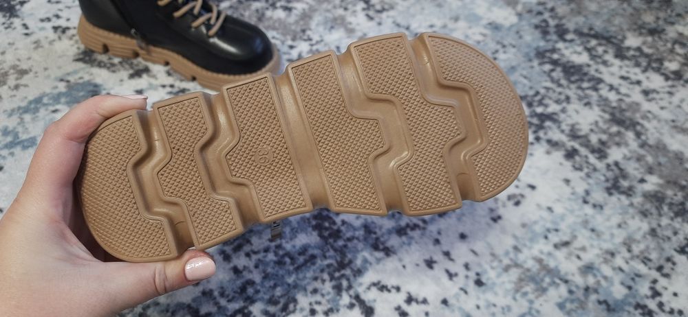 Ботінки зимові для дівчинки 35 36 р