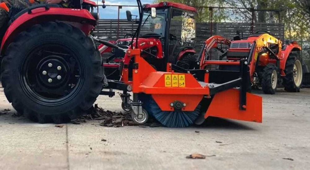 Zamiatarka odśnieżarka do ciągnika na TUZ WOM Hydrauliczna Dostawa 48H