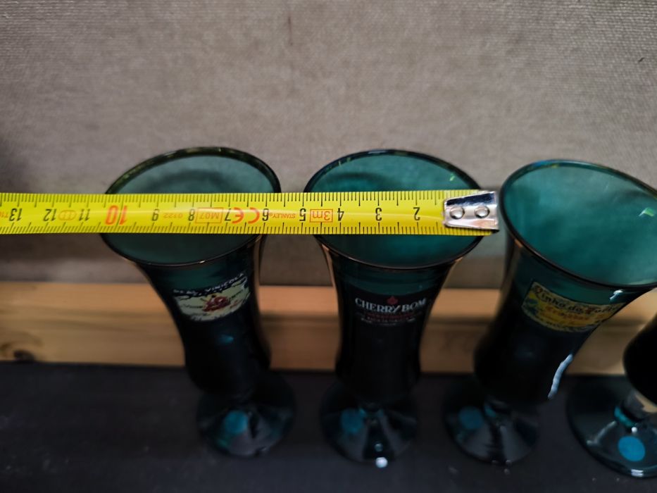 4 Copas de Licor - Vidro Verde Escuro