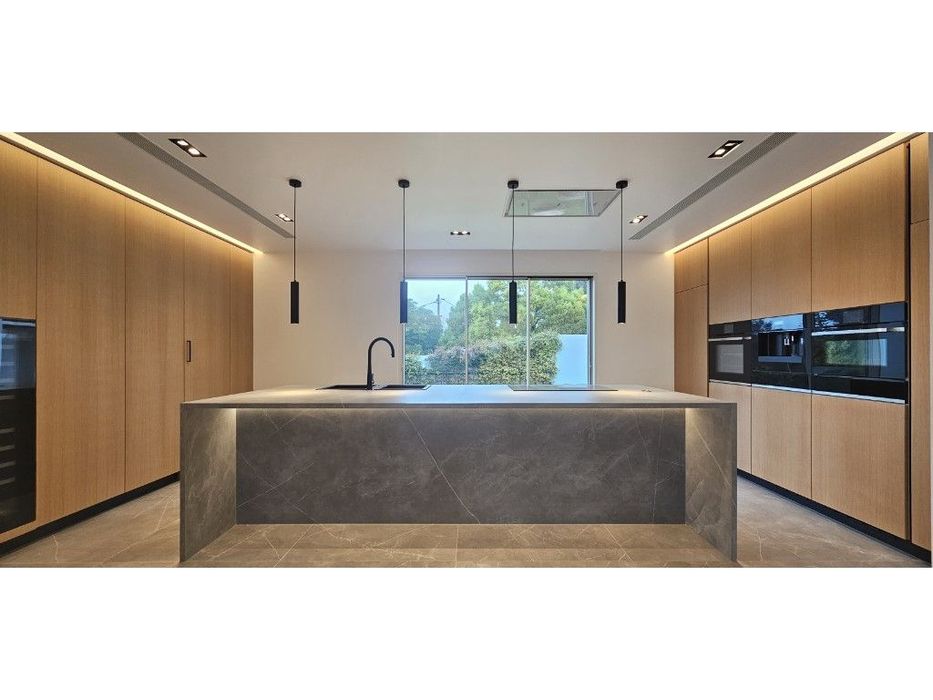 Moradia T7 nova com piscina em Birre, Cascais