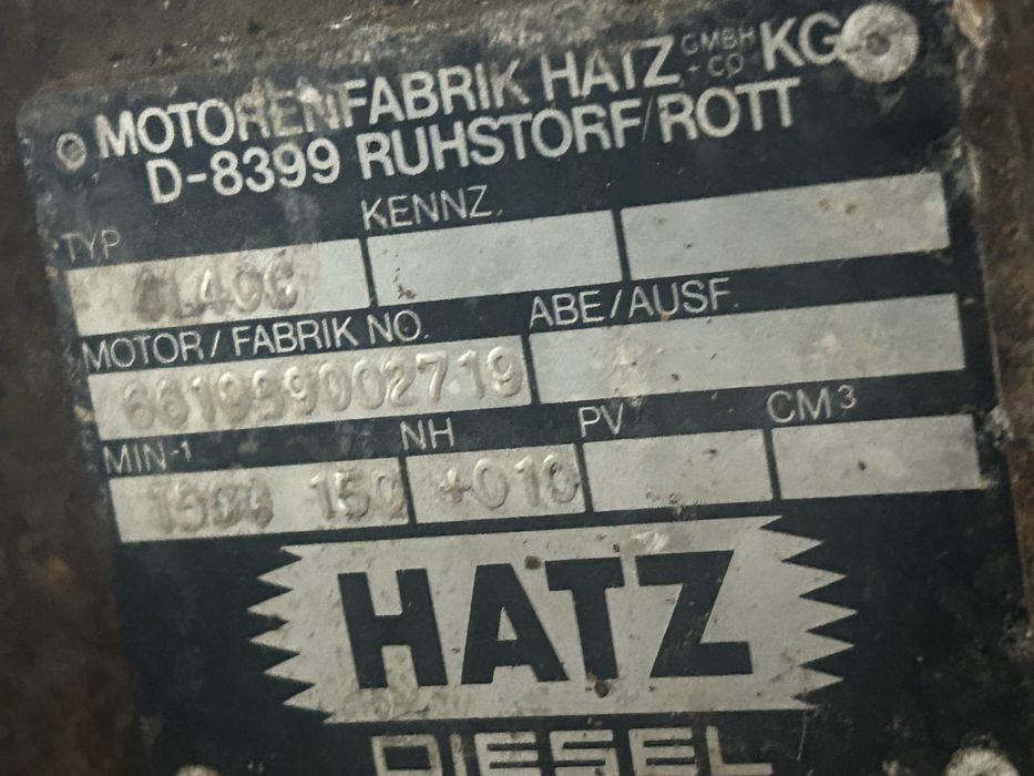 Hatz czesci silnik  blok glowica deutz cylinder pokrywa slupek