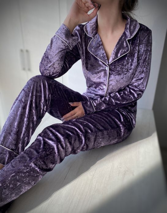 Комплект доя девочки девушки из велюра рубашка кофта и штаны