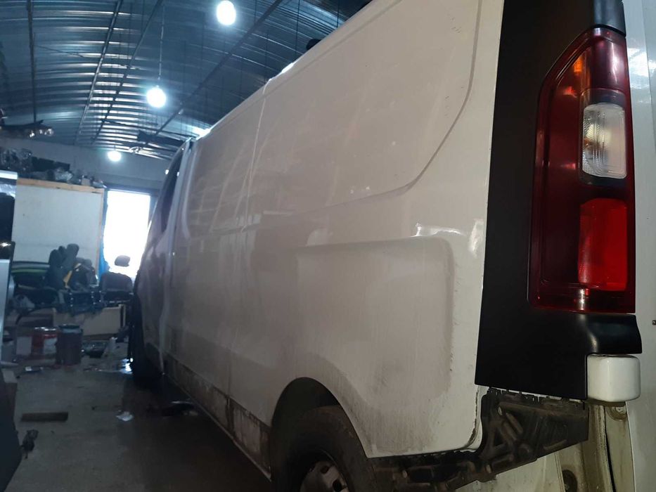 Ліва максі бочина Рено Трафік 3 Опель Віваро Renault Opel Vivaro 2014-