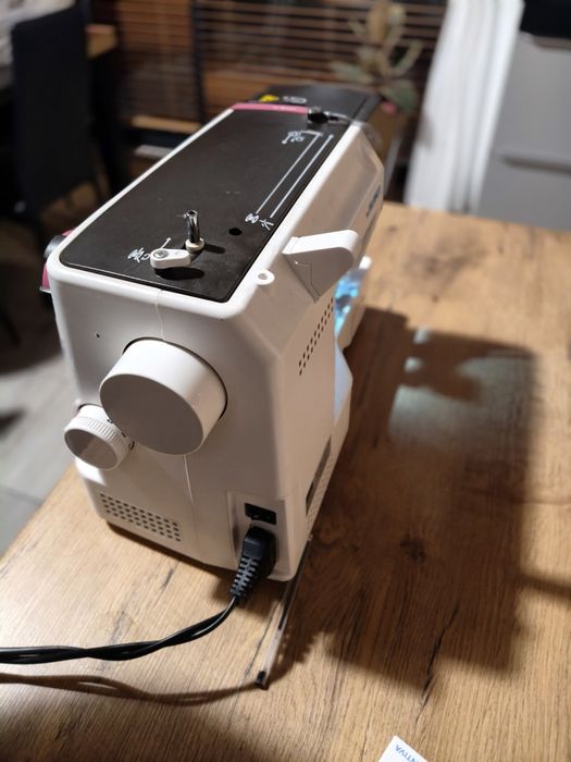 maszyna do szycia Juki HZL-27Z