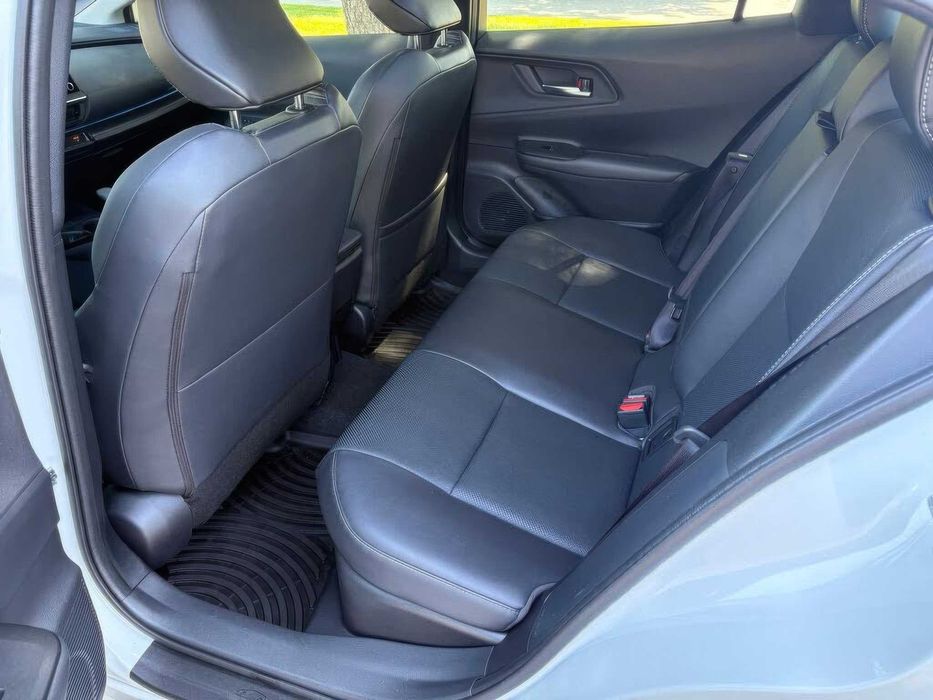 Toyota Prius      2025