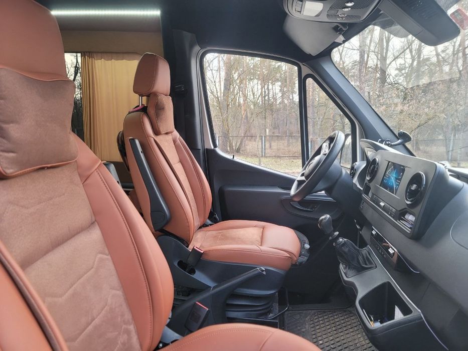 Продам автомобіль Мерседес Спрінтер 907 пасажир 6+1