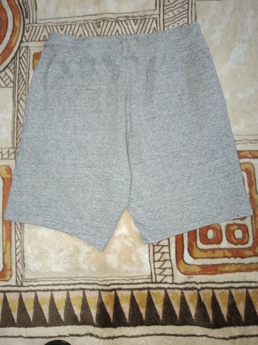 Серые шорты champion