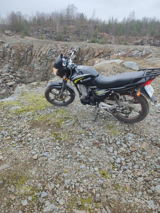 Продам мотоцикл спарк або обмін.