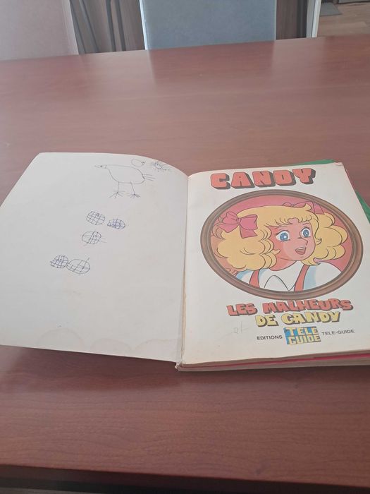 Lote de 3 livros Special Candy em Francês