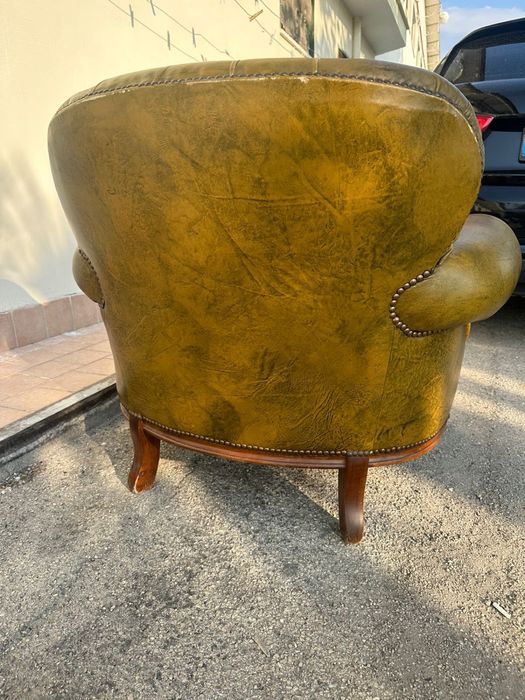 Крісло з натуральної шкіри