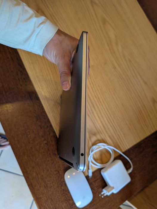 Macbook Pro M1 13 polegadas + Apple Magic Mouse