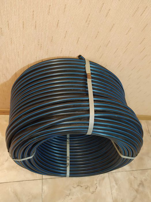 Труба д. 16х1,3 PLUS из полиэтилена для полива (ПВХ шланга) 200 м.