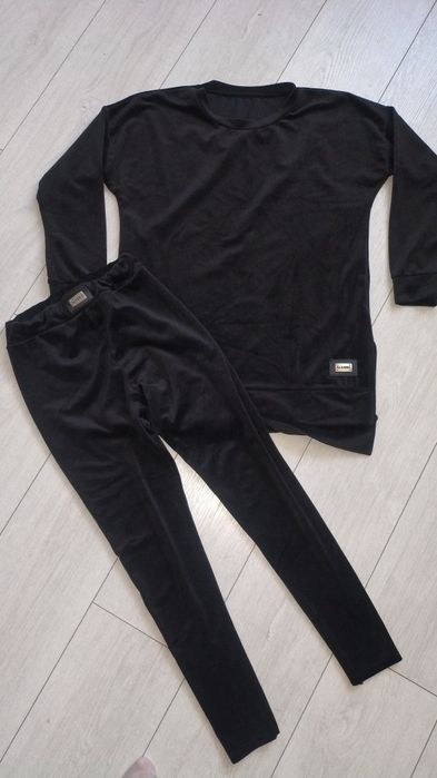 Nowy czarny dres welurowy  152/158