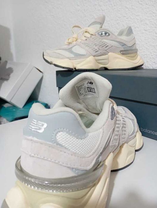 New Balance 9060 Beige Grey Silver R.44