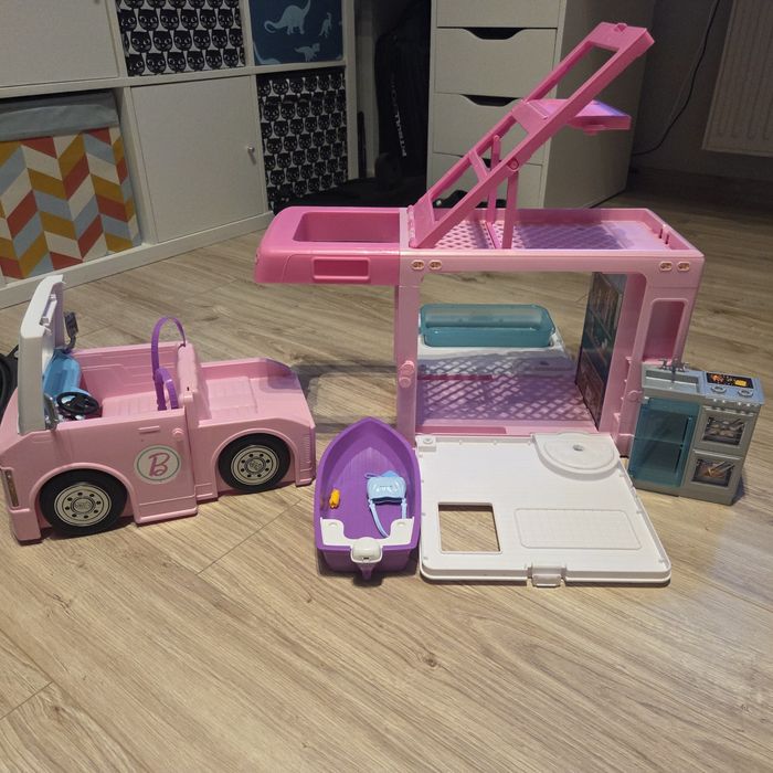 Camper dla Barbie
