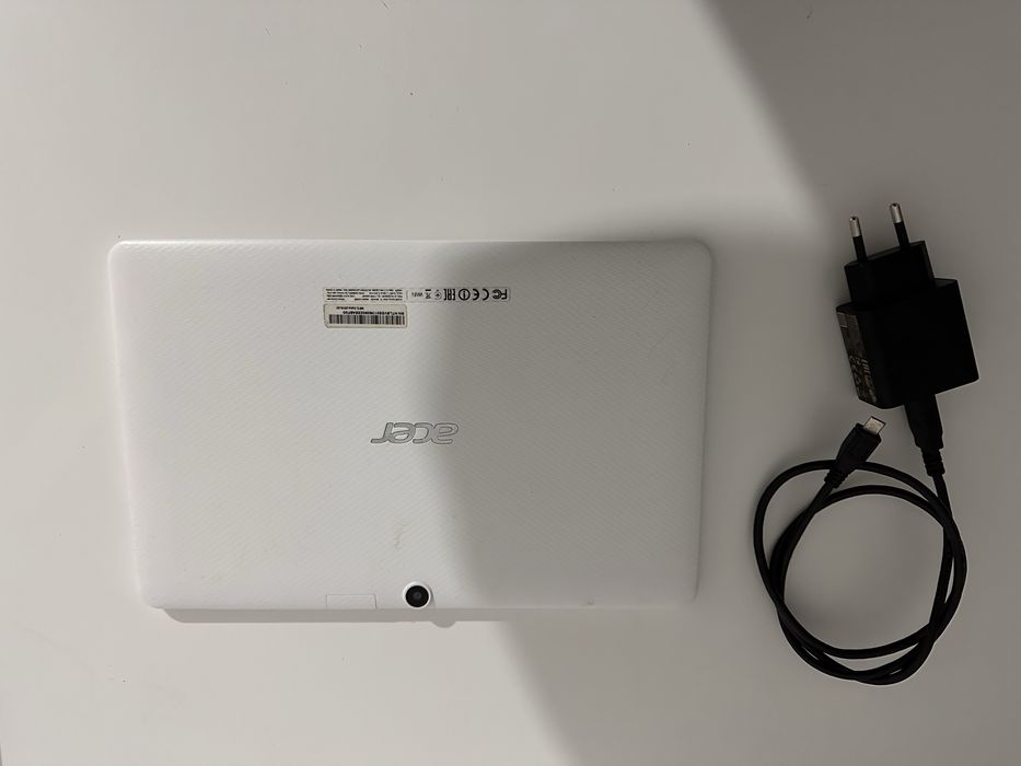 Acer tablet, like new64750859681922121