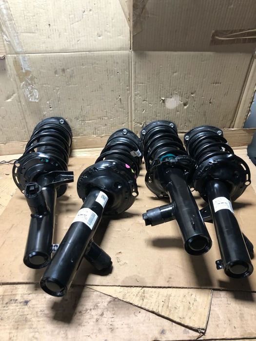 AMORTYZATOR VW  GOLF VIII 8 AUDI CUPRA   5WA413032N 5WA413032T  NOWY!!!  gwa!!!