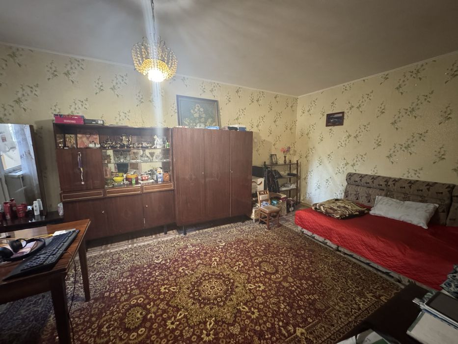 Продаю 2 комнатную квартиру на Новобугской и1