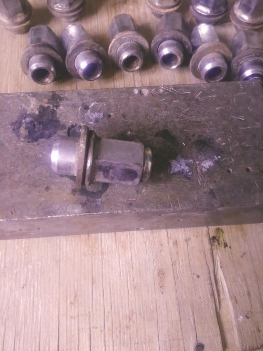 Гайки декоративные