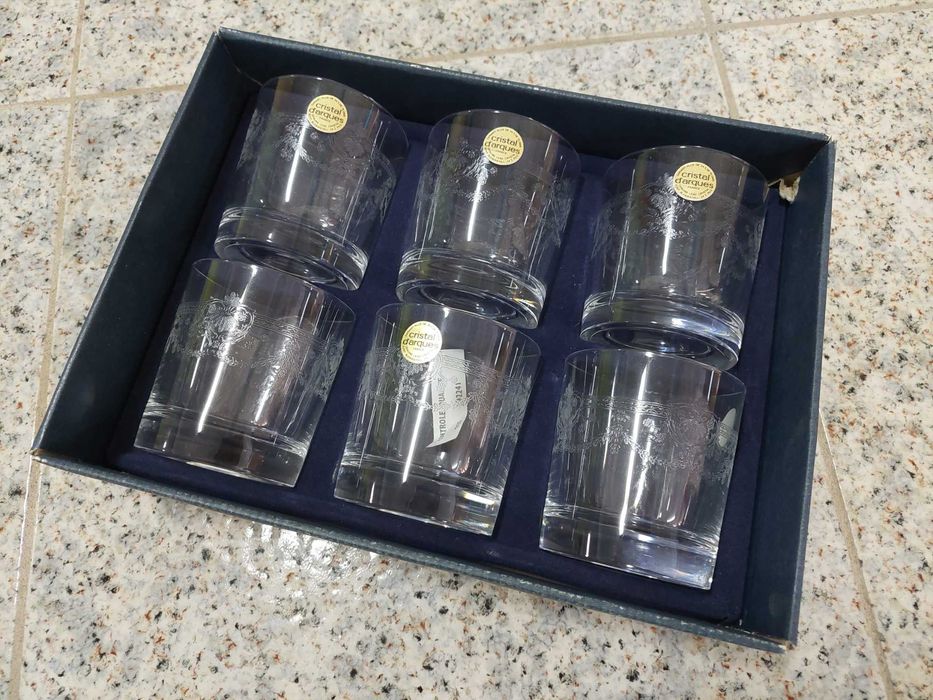 Vendo conjunto copos whisky Cristal d'arques.  Novos.