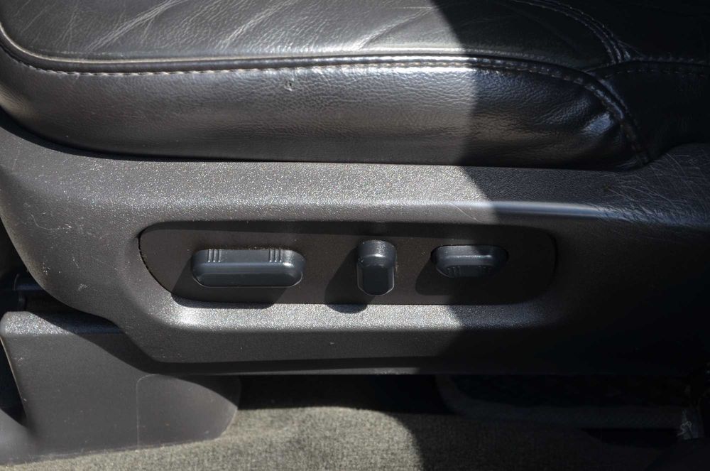 Продам FORD EXPLORER 2013 года выпуска