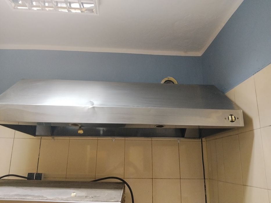 Okap gastronomiczny z pochłaniaczem