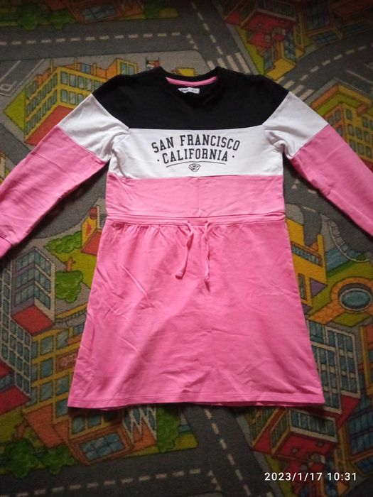 Sukienka sportowa 140