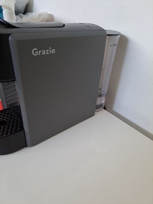 Maquina de cafe pouco usada