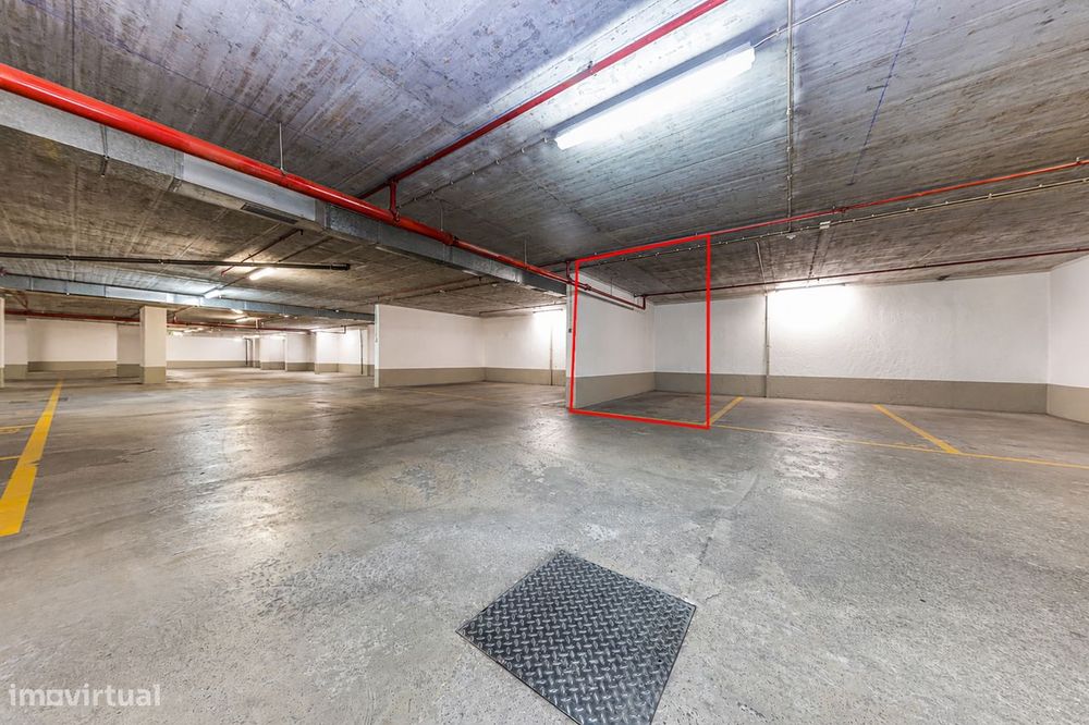 T1 Premium no Malhoa Plaza com Varanda, Arrecadação e Garagem – Campol