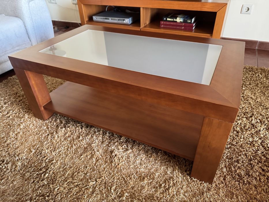 Mesa de Sala em Madeira
