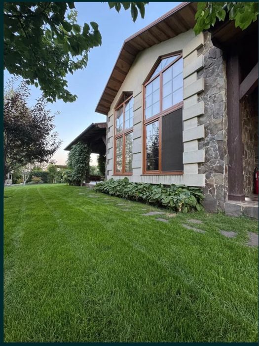 Прийму в дар будинок на березі річки чи озера