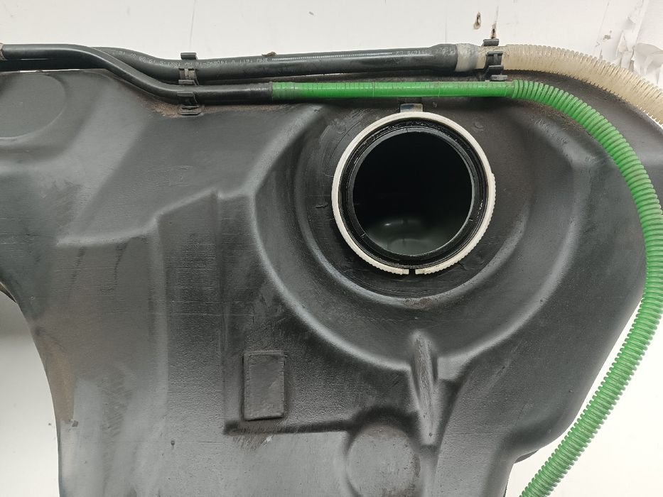 Depósito de Combustível - BMW 6 (E63) | 03 - 10