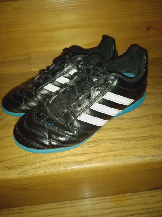 Buty adidas do piłki roz. 34