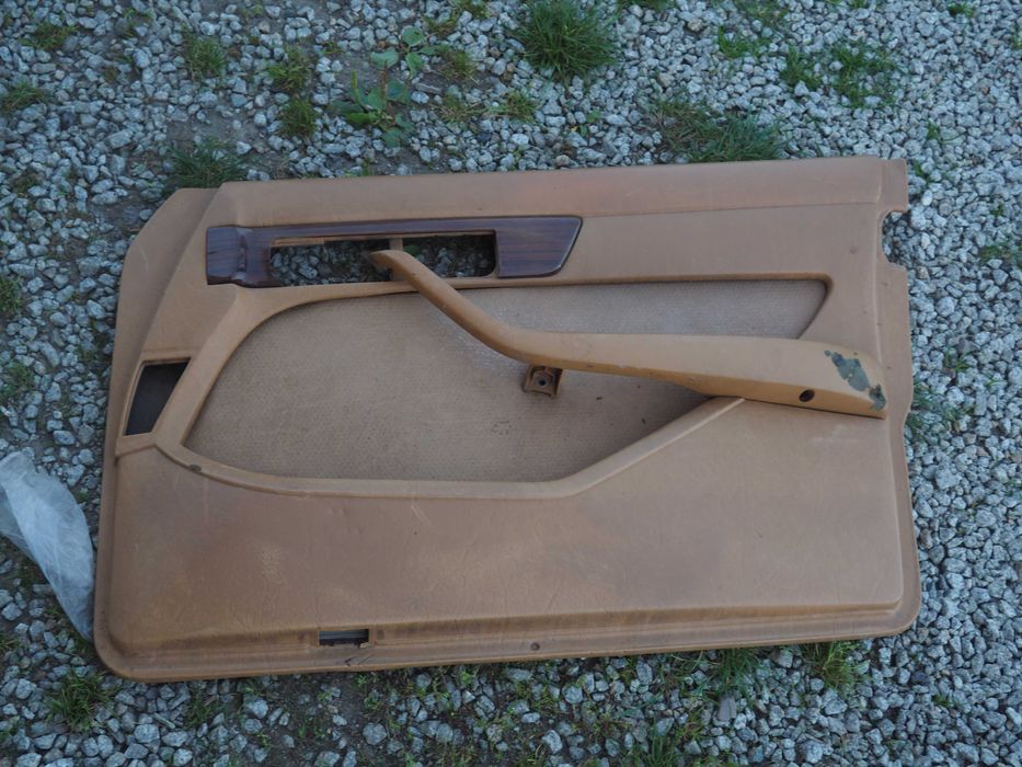 Boczek drzwi przód prawy mercedes W126  palomino