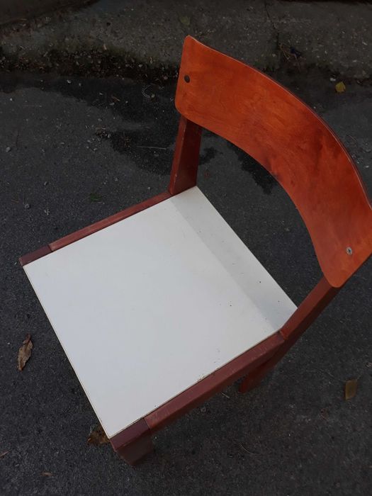 Столик у вітальню б/у, Матрас пружинн б/у, компактна телєжка кравчучка