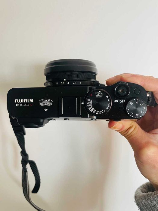 Fujifilm X100V preta + acessórios