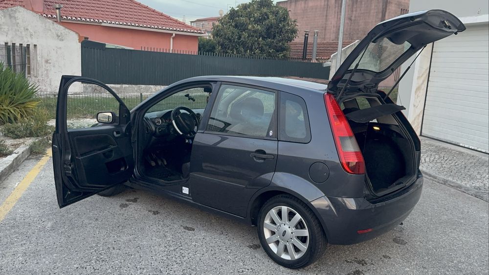 Ford Fiesta 1.25 Gasolina — photo 2