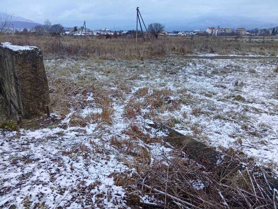 Продаю незавершене пром. буд-тво, Свалява , зем.  150 соток,  по 665$.