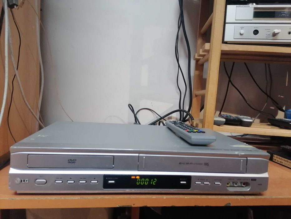 Magnetowid VHS LG V9700 Combo pilot