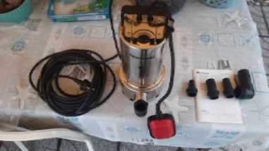 Bomba de agua submersiva