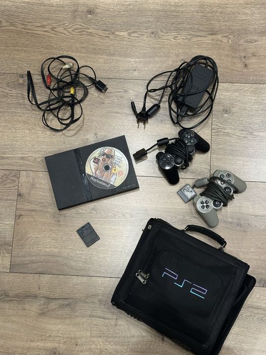PlayStation 2 PS2 + 2 pady + GTA + torba + kable