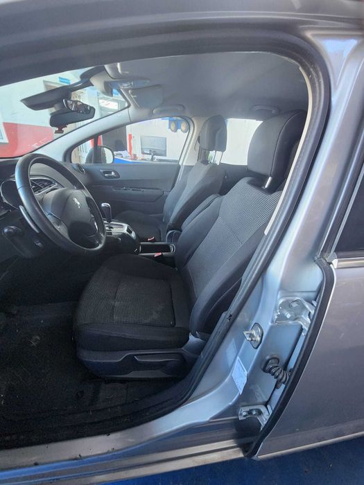 Peugeot 5008 1.6, Automática, de 2011 ás peças.