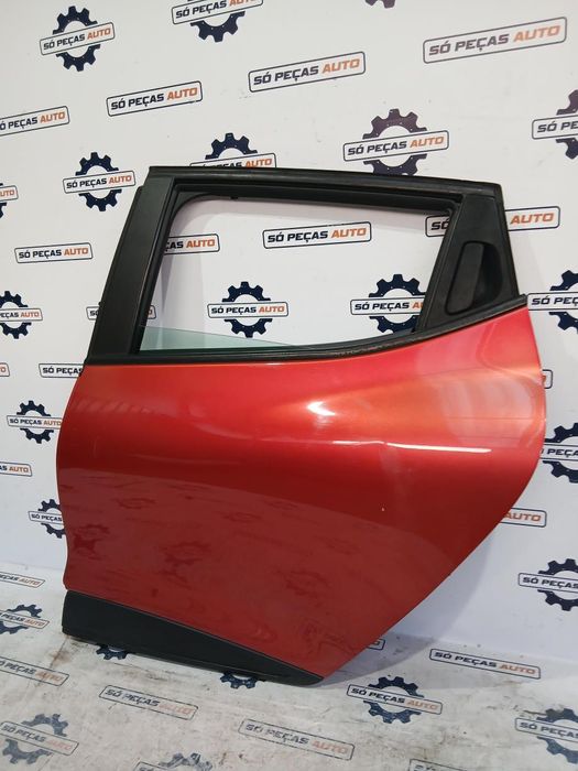 PORTA TRASEIRA ESQUERDA VERMELHO RENAULT CLIO IV 1.2 16V 2012-2022 ANO