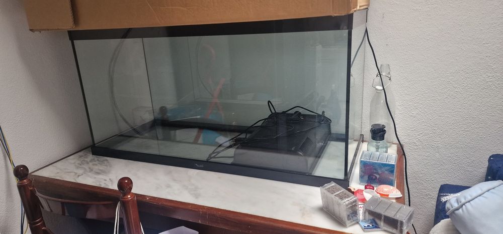 Vendo aquário nunca usado